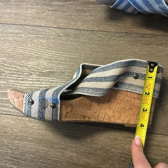 Lucky brand sandals - Picture 3 of 3